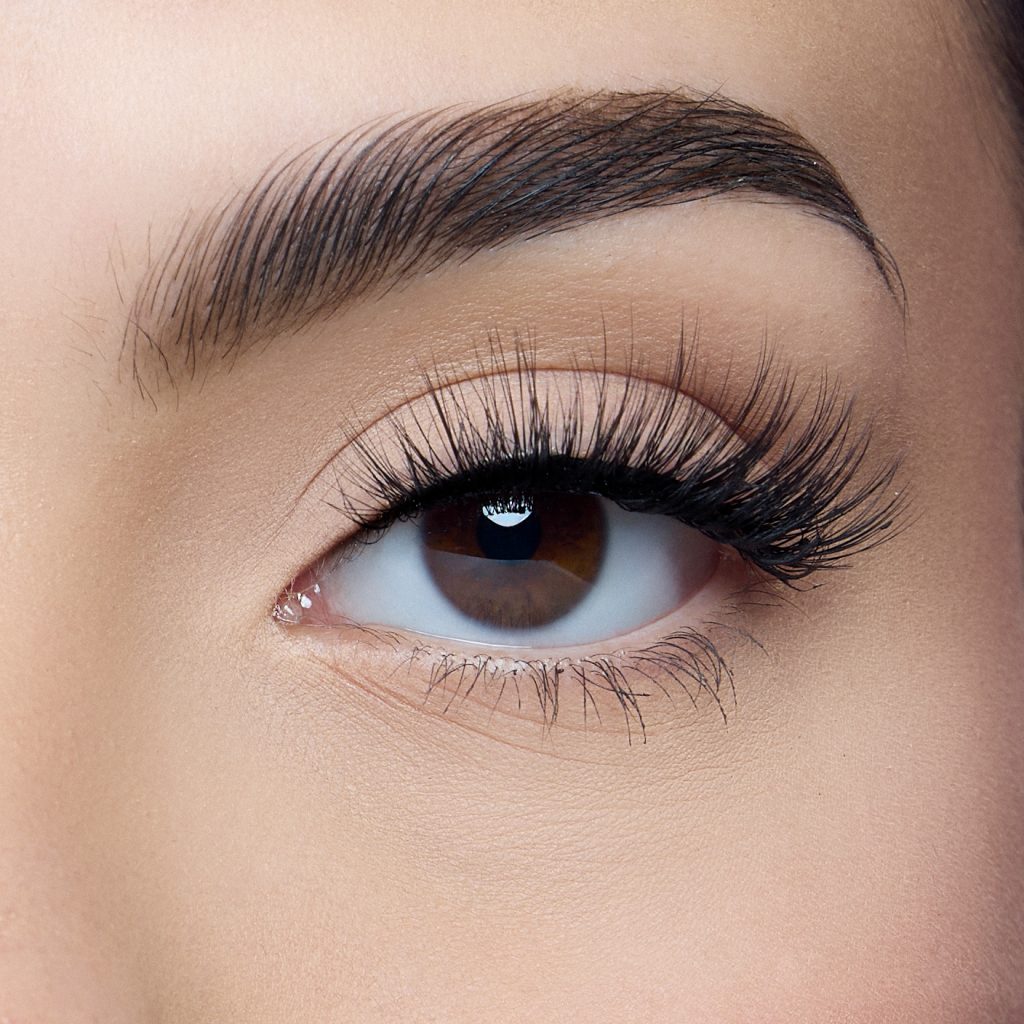 TRUE LASHES PESTAÑA IRREVERENTE